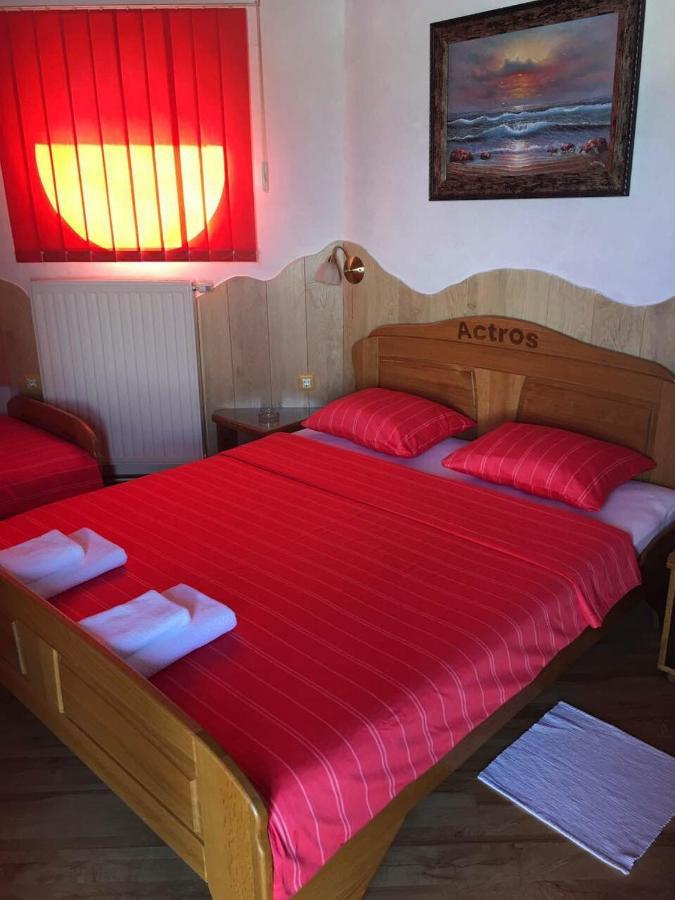 Motel Pizzeria Actros Nova Topola Экстерьер фото